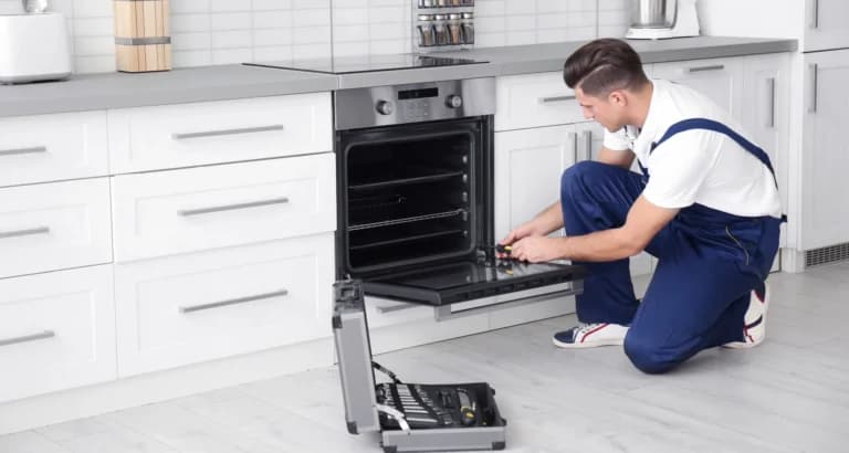Common Oven Problems: Causes, Solutions and When to Call a Repair Engineer